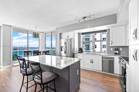 7910 Harbor Island Dr, North Bay Village, FL 33141