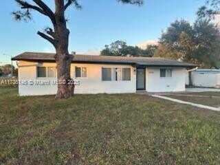 20765 NW 38th Ave, Miami Gardens, FL 33055