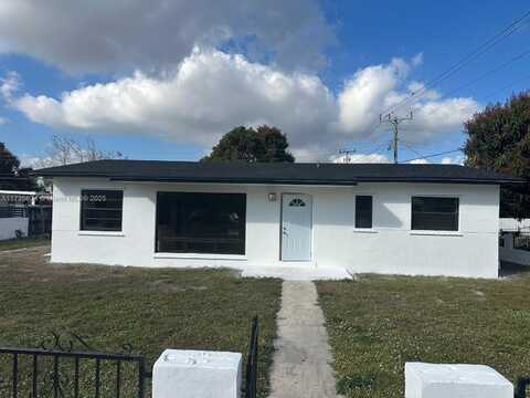 3901 NW 168th St, Miami Gardens, FL 33055