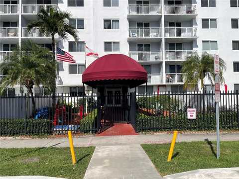 1251 NE 108th St, Miami, FL 33161