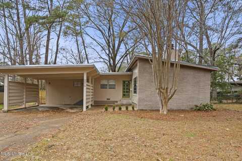 3975 Roxbury Road, Jackson, MS 39211