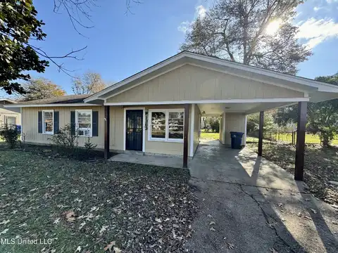 1303 W Sunflower Road, Cleveland, MS 38732