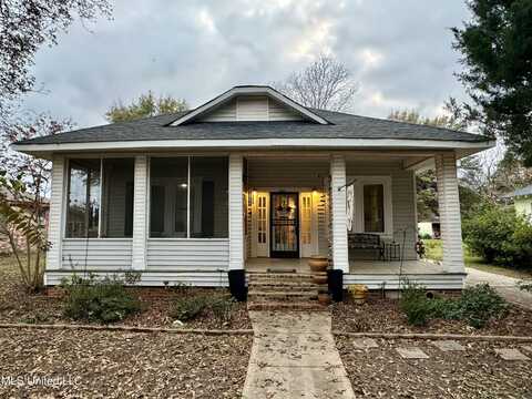 306 Willeroy Street, Leland, MS 38756