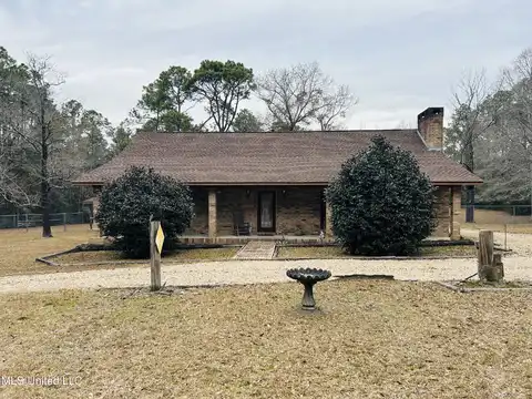 9076 Hillside Road, Biloxi, MS 39532