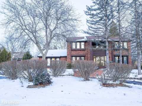 4317 Ramsgate, West Bloomfield, MI 48302