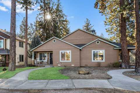 973 E Cascade Avenue, Sisters, OR 97759