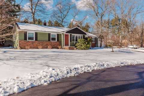 91 Bassick Cir, Stoughton, MA 02072