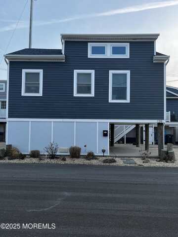 129 Harbor Drive, Lavallette, NJ 08735