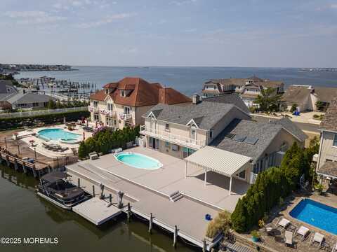 218 Pointe Drive, Mantoloking, NJ 08738