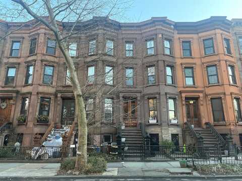 132 Macdonough Street, Brooklyn, NY 11216