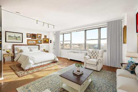 70-25 Yellowstone Boulevard, Forest Hills, NY 11375