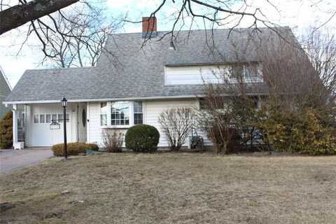 33 Deep Lane, Wantagh, NY 11793