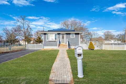 25 Seymour Drive, Shirley, NY 11967