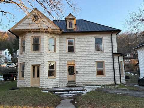 311 Virginia Ave., BLUEFIELD, VA 24605