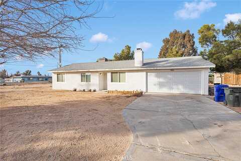 20910 Wren Street, Apple Valley, CA 92308