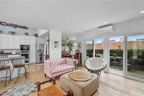 1462 Loma Drive, Hermosa Beach, CA 90254