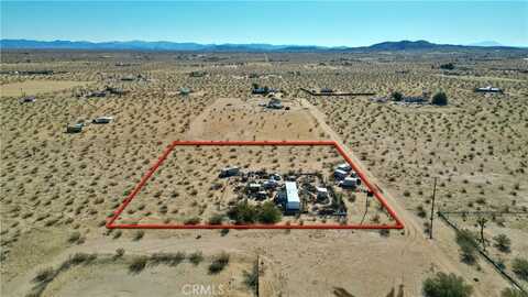 1825 Noble Way, Landers, CA 92285