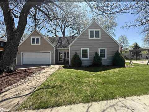 30 Sunset View Drive, Clear Lake, IA 50428