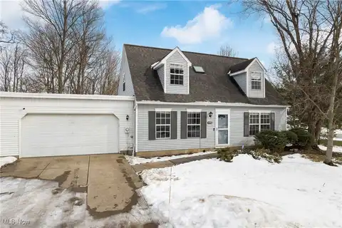 3358 Brookside Lane, Cuyahoga Falls, OH 44223