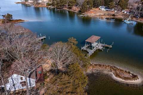 620 Harbor Drive, Reedville, VA 22539