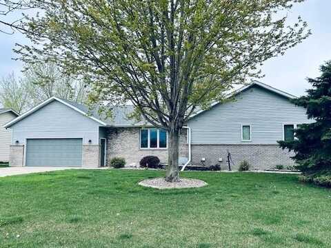 409 Oakmont, Vermillion, SD 57069