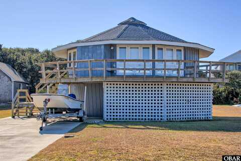 56158 Elizabeth Avenue, Hatteras, NC 27943