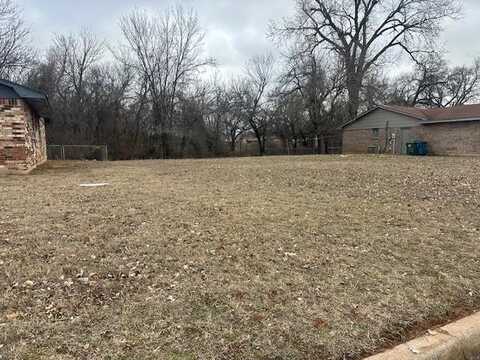 4202 N Shadybrook Drive, Midwest City, OK 73110