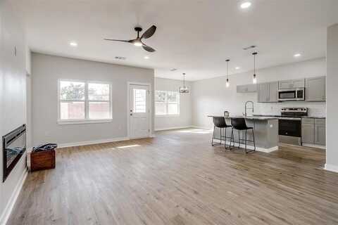 2604 Creekview Drive, Granbury, TX 76048