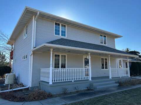 818 E Main, Pierce, NE 68767