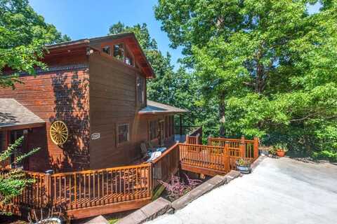 3103 Perry Circle Lane, Pigeon Forge, TN 37862