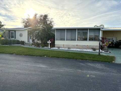 913 Tahiti Cir, Davenport, FL 33897