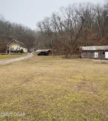 5611 Highway B, Goodman, MO 64843