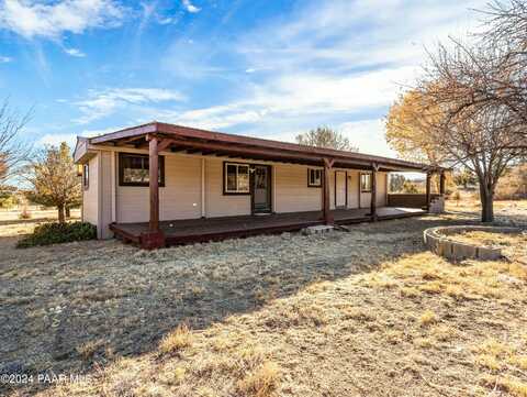 17128 W Buckhorn Drive, Peeples Valley, AZ 86332