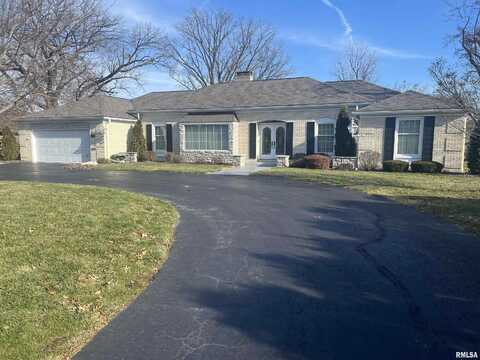 737 S 24TH Street, Quincy, IL 62301