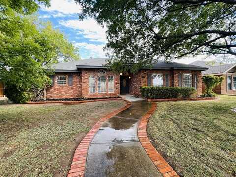 5611 Highland Blvd, Midland, TX 79707