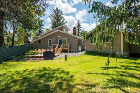 37 Highridge Rd, Albrightsville, PA 18210