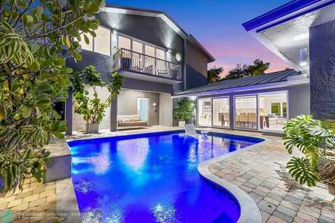 2215 Manatee Dr, Fort Lauderdale, FL 33316