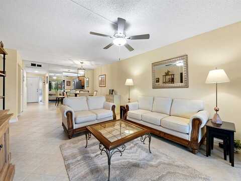 5054 Golfview Court, Delray Beach, FL 33484
