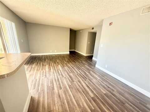 7680 Westwood Dr, Tamarac, FL 33321