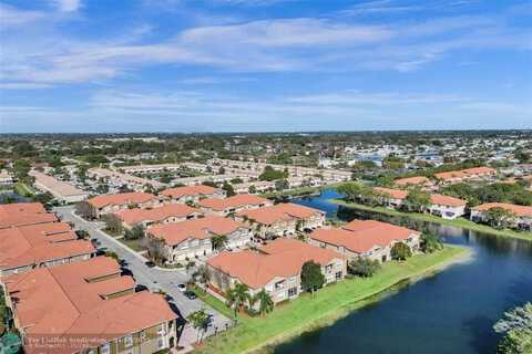 9076 Plymouth Pl, Tamarac, FL 33321
