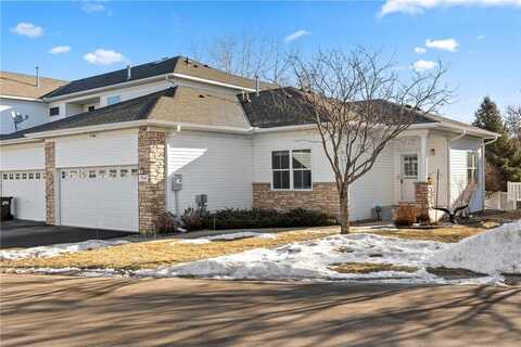 7541 5th Street N, Oakdale, MN 55128