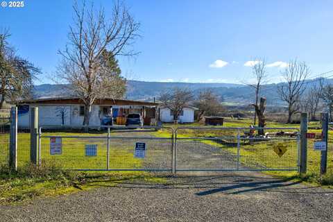 447 EAGLE VALLEY RD, Oakland, OR 97462