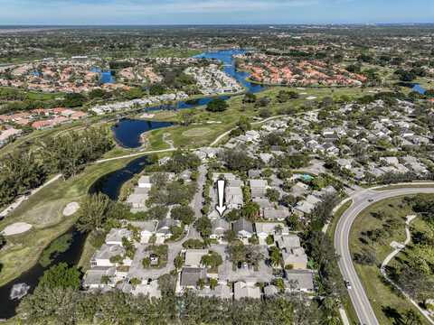 22 Admirals Court, Palm Beach Gardens, FL 33418