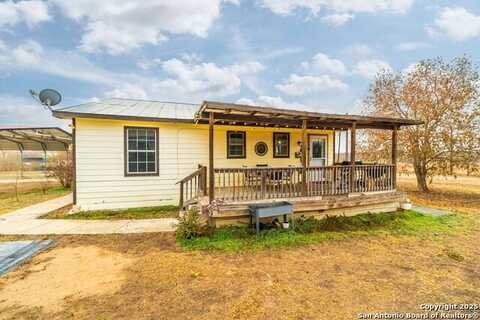 240 County Road 775, Devine, TX 78016