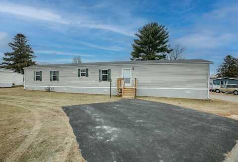 226 Evergreen Village Road, Platteville, WI 53818