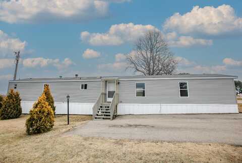 310 Evergreen Village Road, Platteville, WI 53818