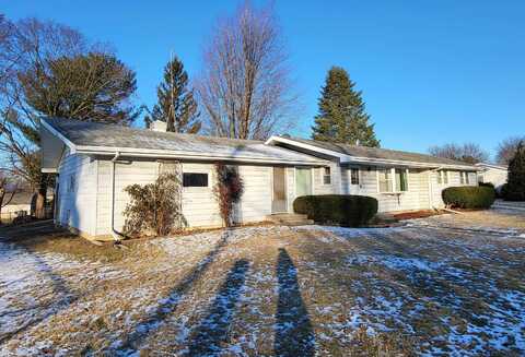 101 N Clear Lake Avenue, Milton, WI 53563