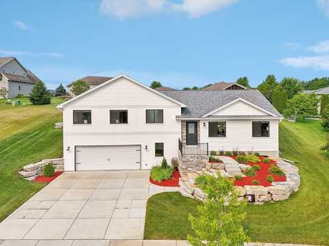 504 Little Fox Trail, Mount Horeb, WI 53572