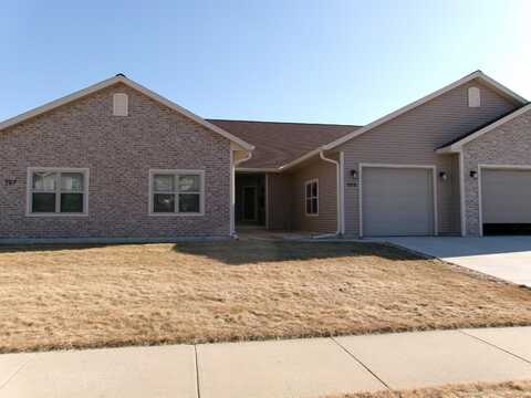 105 Community Drive, Fall River, WI 53932