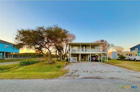 112 W Jackson Avenue, Port o Connor, TX 77982